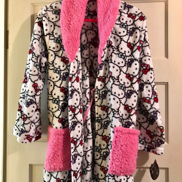 Sanrio Other - 🎀Hello Kitty Bathrobe ✨